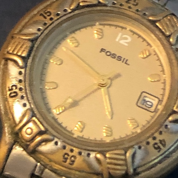 Fossil watch good working condition - Picture 2 of 3